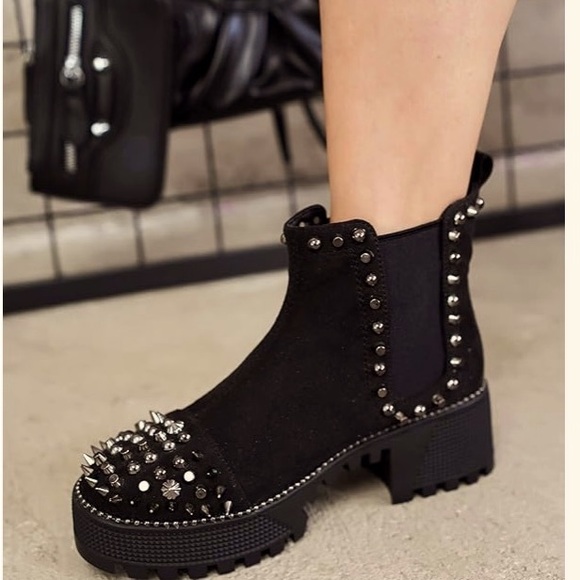 Cape Robin Platform Boots (Combat Studded Ankle Boots) Never Worn - Picture 1 of 8